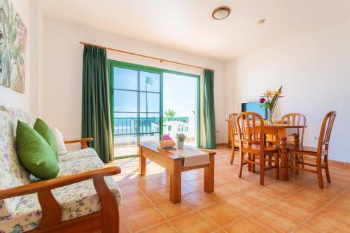 Apartamentos Los Quiqueres Puerto del Carmen (Lanzarote) Exterior foto